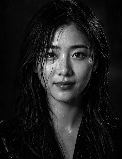 AI Dramatic Black and White Portrait